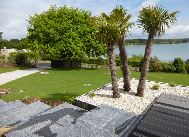 Conception d'un jardin vue golfe du Morbihan