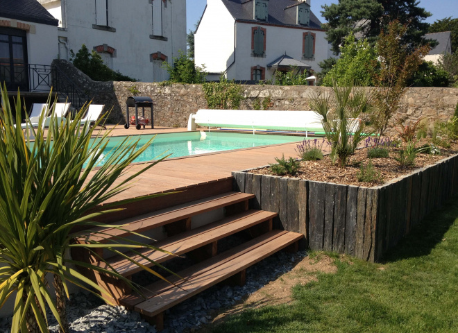 Aménagement d'un jardin avec terrasse en bois